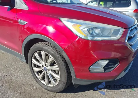 2017 Ford Escape Titanium z USA, uszkodzony, nr VIN 1FMCU0JD4HUB05952